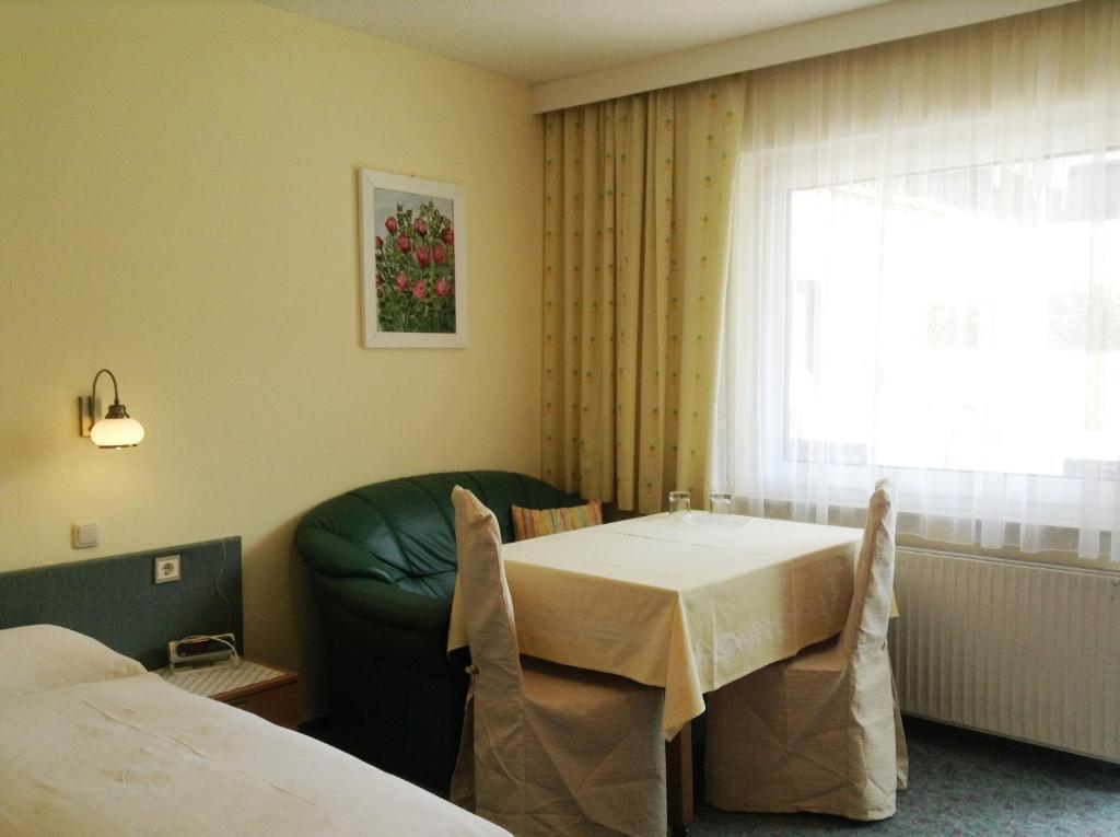 Parkpension Billroth Bad Hall Bagian luar foto
